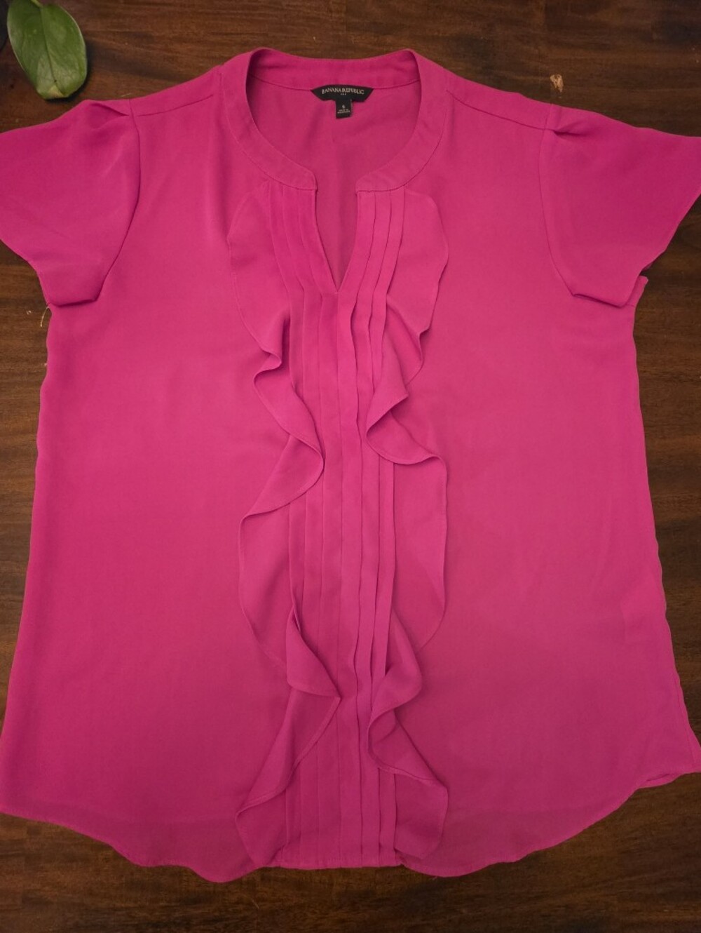 Banana Republic Fuchsia Pink Cascading Ruffle Front Blouse Top - Size S
